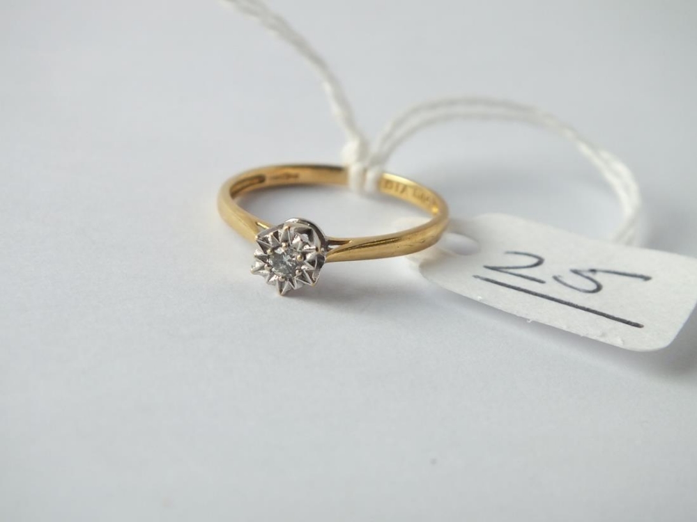 A solitaire diamond ring in 18ct gold - size K - 1.5gms - Image 2 of 4