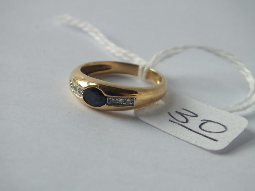 A sapphire & diamond ring in 18ct gold - size M - 3.2gms - Image 4 of 4