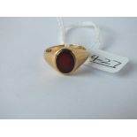 A vintage bloodstone signet ring in 18ct gold - size N - 5.7gms