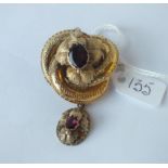 A VICTORIAN & GARNET SET WITH WITH DROP IN 15CT GOLD - 9.9gms