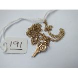 A key pendant necklace in 9ct - 2.2gms