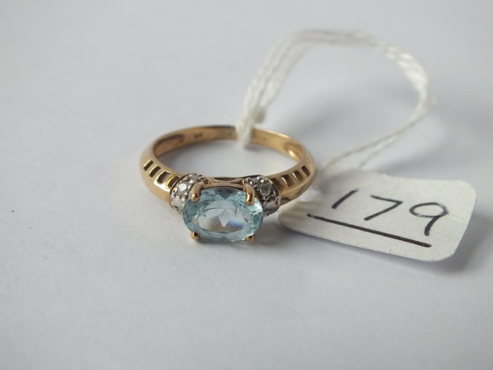 A blue topaz & diamond ring in 9ct - size M - 2.2gms - Image 2 of 4