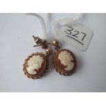 A pair of cameo earrings in 9ct - 4.2gms