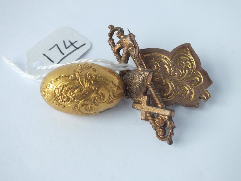 Three Victorian decorative brooches - Image 2 of 2