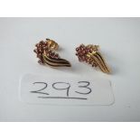 A pair of gem set earrings in 9ct - 2./2gms