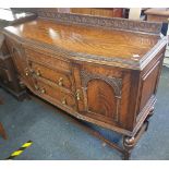 LARGE 1920's CARVED OAK SIDEBOARD WITH 2 CUPBOARDS & 3 DRAWERS & BRASS DROP HANDLES (FINE
