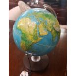 RELIEF GLOBE TABLE LAMP