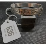 DECORATIVE SIL CHILDS BANGLE WITH SAFETY CHAIN