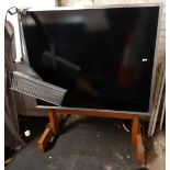 LARGE TILTING CHROME FRAMED BLACK SCREEN & FLOODLIGHT (4FT X 3FT 6'')