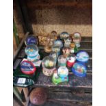 QTY OF SNOW GLOBES