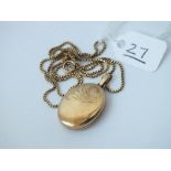 A pendant locket neck chain in 9ct - 6.9gms