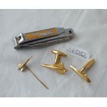 Concorde memorabilia (cufflinks, stick pin & nail clippers)