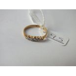 A good 5 stones diamond ring in 18ct gold - M1/2 - 2.1gms