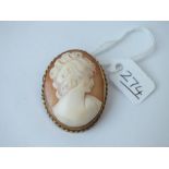 A cameo brooch set in 9ct - 10.9gms