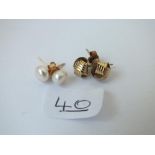 Two pairs of earrings (one pearl, one knot) in 9ct