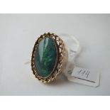 AN OPAL DOUBLET RING IN 18CT GOLD - size L