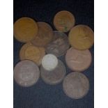 Australia sixpence 1928 good grade and pennies 1933, 1950/1 etc