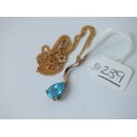 A blue topaz pendant necklace 9ct - 4gms