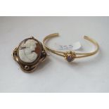 A rolled gold cameo & bangle