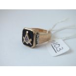 A masonic signet ring in 9ct - size T - 11.2gms