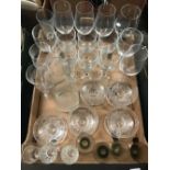 CARTON OF VARIOUS WINE GLASSES & FRUIT BOWLS