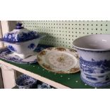 SHELF OF BLUE & WHITE CHINA WITH MEAT PLATE, TUREEN, BOWL & DECORATIVE WALL CLK