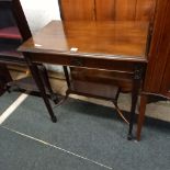 MAHOGANY 2 TIER SIDE TABLE ON PILLAR LEGS