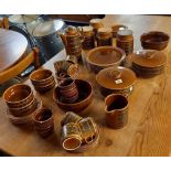 QTY OF HORNSEY HEIRLOOM DINNER WARE, TEA WARE & STORAGE JARS