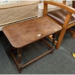 SMALL NATURAL OAK COFFEE TABLE WITH TURNED LEGS