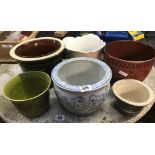 7 VARIOUS SIZED FLOWER POT PLANTERS