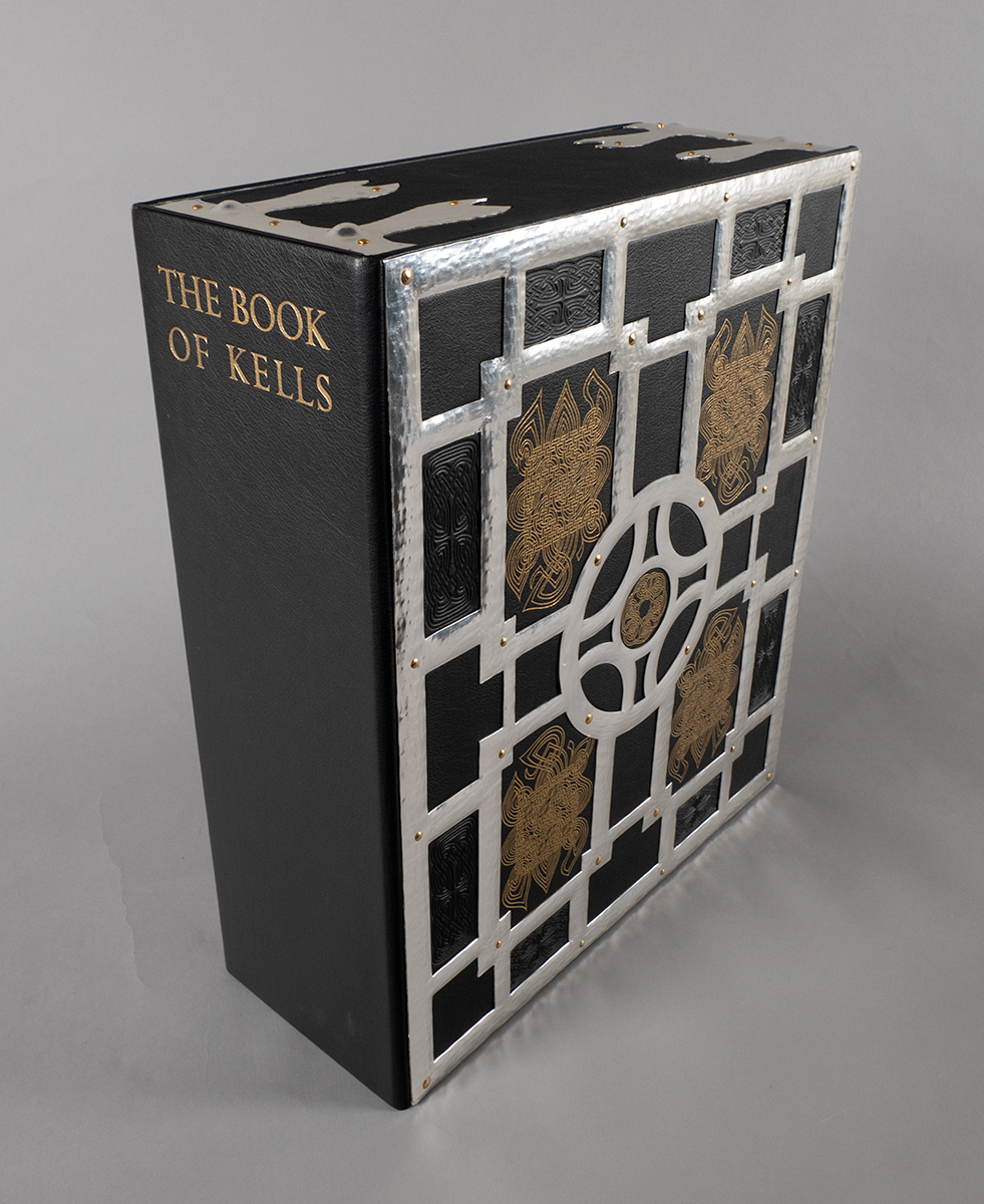 The Book of Kells. A special facsimile. Faksimile Verlag, Luzern, 1990. The Book of Kells, the