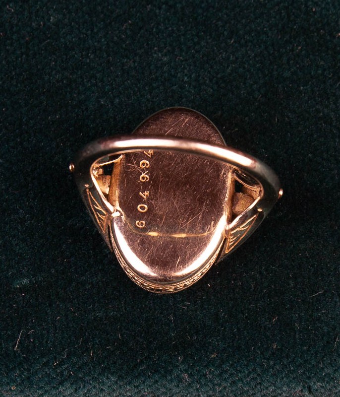A Platinum Swiss Made Lady's Watch Ring by Gübelin, Circa 1930 with an oval dial, - Image 4 of 6