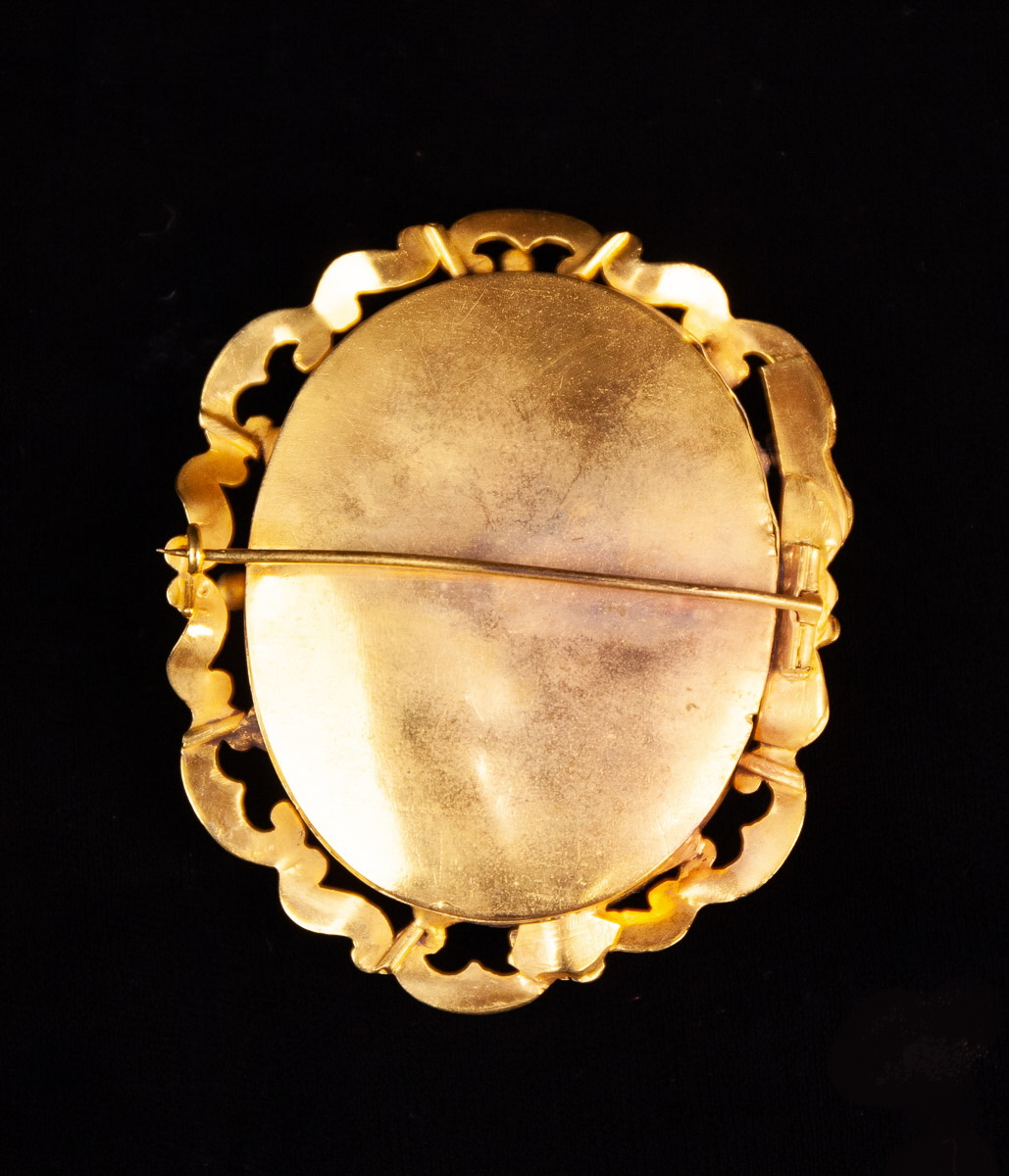 A 19th Century Pinchbeck & Hair Brooch. - Image 3 of 3