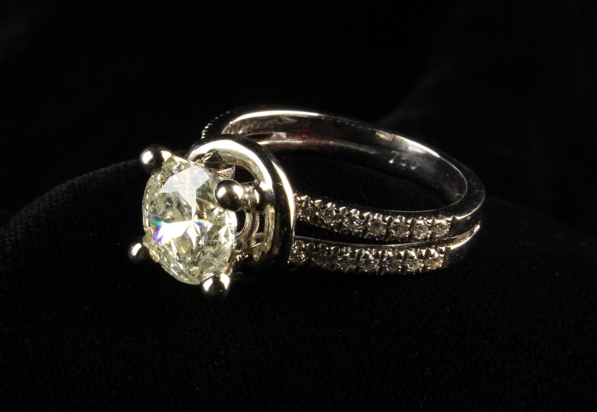 An 18 Carat White Gold and 2.1 Carat Diamond Ring.