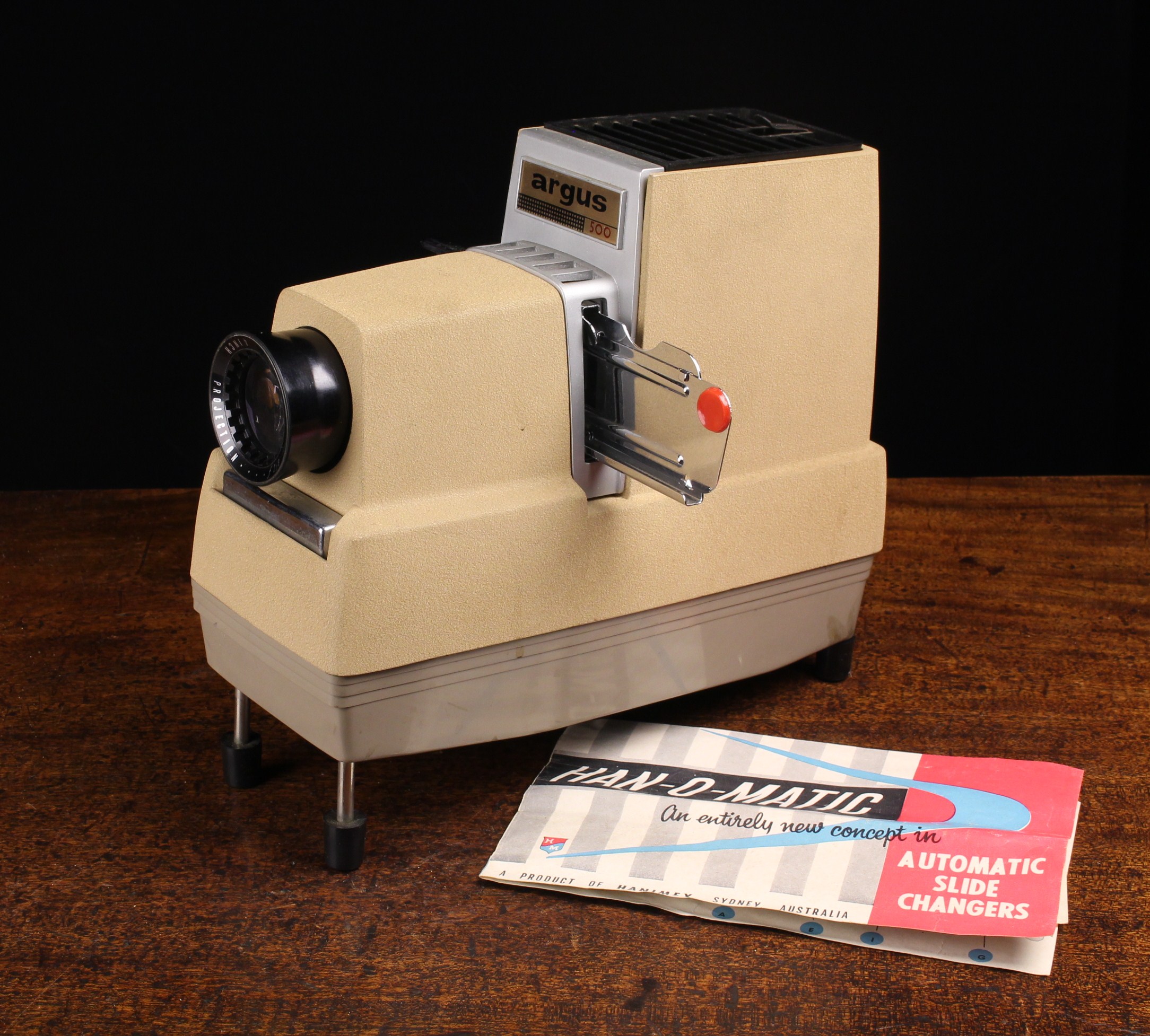 A Vintage Hanimex Argus 500 Colour Slide Projector for 35 mm slides [as new, sold as seen].