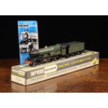 A Wrenn 4-6-0 Castle Class "Bristol Castle" BR Green 00 gauge Locomotive W2221/A.