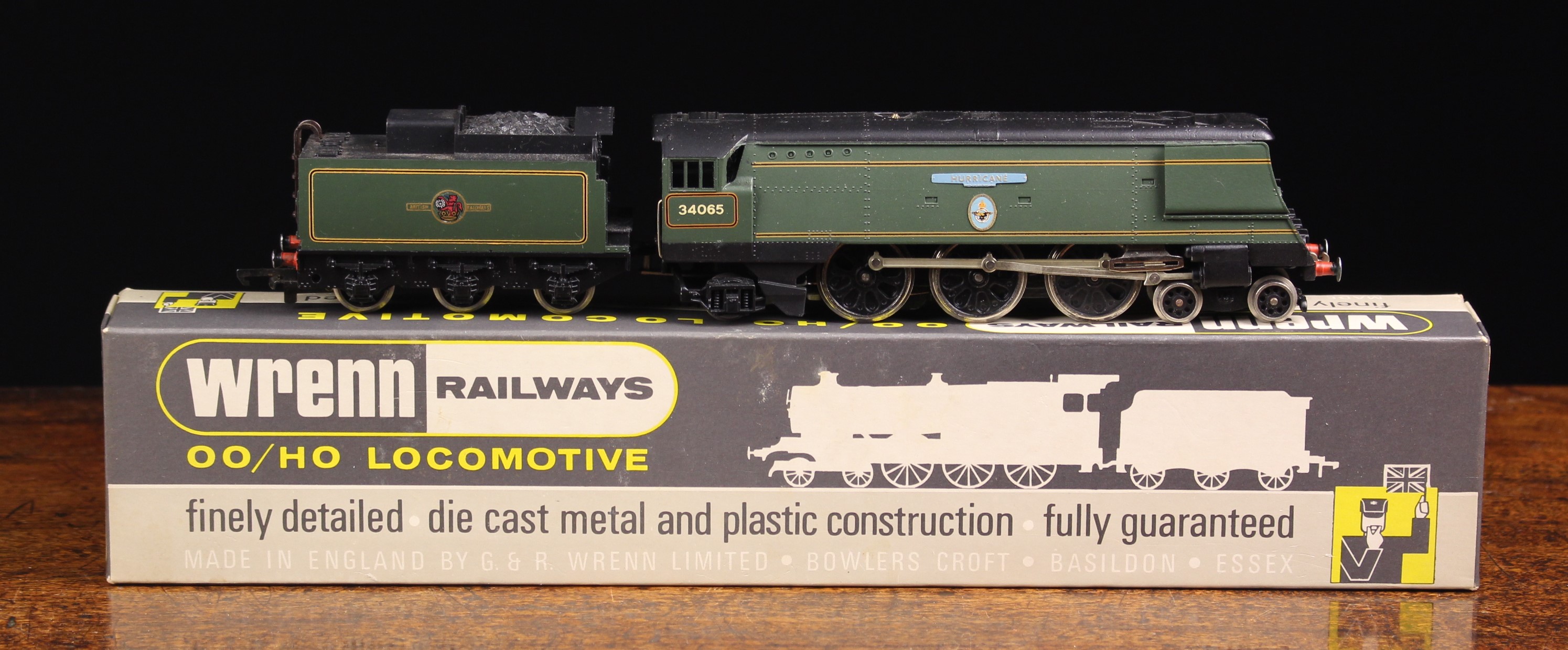 A rare Wrenn 00 Gauge W2275/5P Bullied 'Spam Can' BR 'Hurricane' 5 Pole Motor Locomotive and Tender - Image 3 of 4