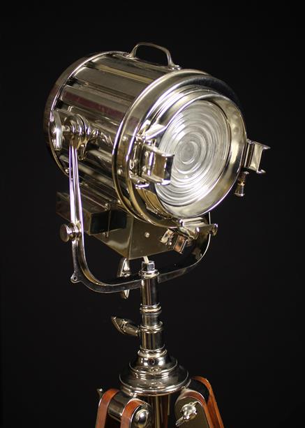 A Ralph Lauren Montauk Searchlight: The Nautical-inspired floor standing lamp crafted with a - Image 3 of 4