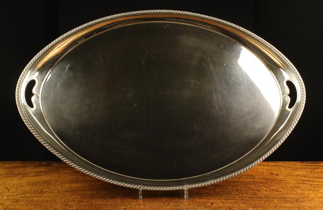 A Large & Impressive Edwardian Silver Oval Tray by Garrard & Co Ltd with assay marks for London - Image 2 of 3