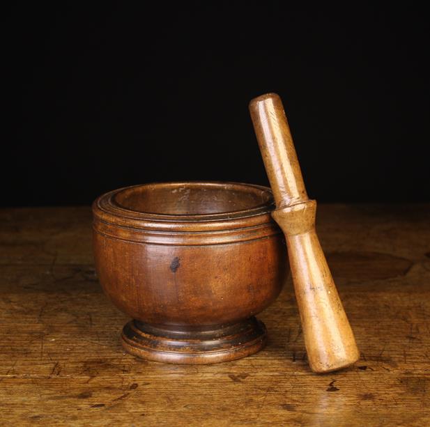 An 18th Century Turned Treen Pestle & Mortar. - Image 3 of 4