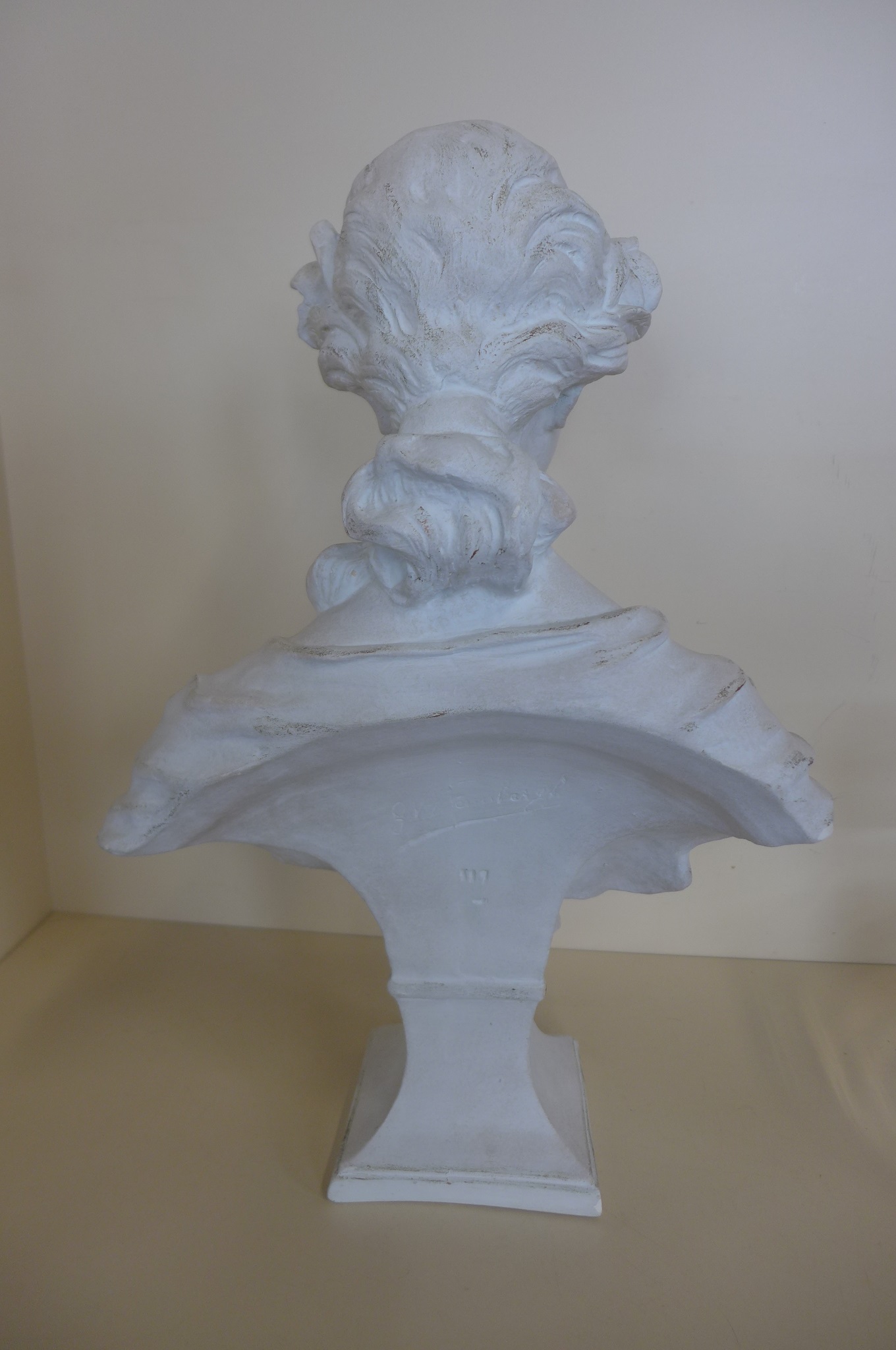 A stone effect bust of a young lady, 47cm tall - Image 2 of 2