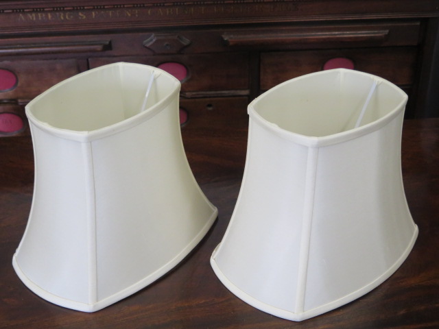 A pair of white marble table lamps, 52cm tall, and a pair of shades, shades need fittings - Image 3 of 3