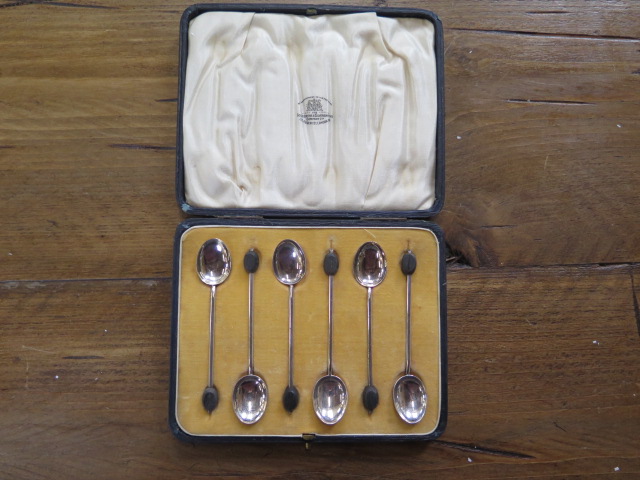 four boxed sets of silver spoons, total weight approx 8.8 troy oz - Image 8 of 13