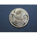 A 22ct gold 1995 Peace dove £2 coin, weight approx 16 grams