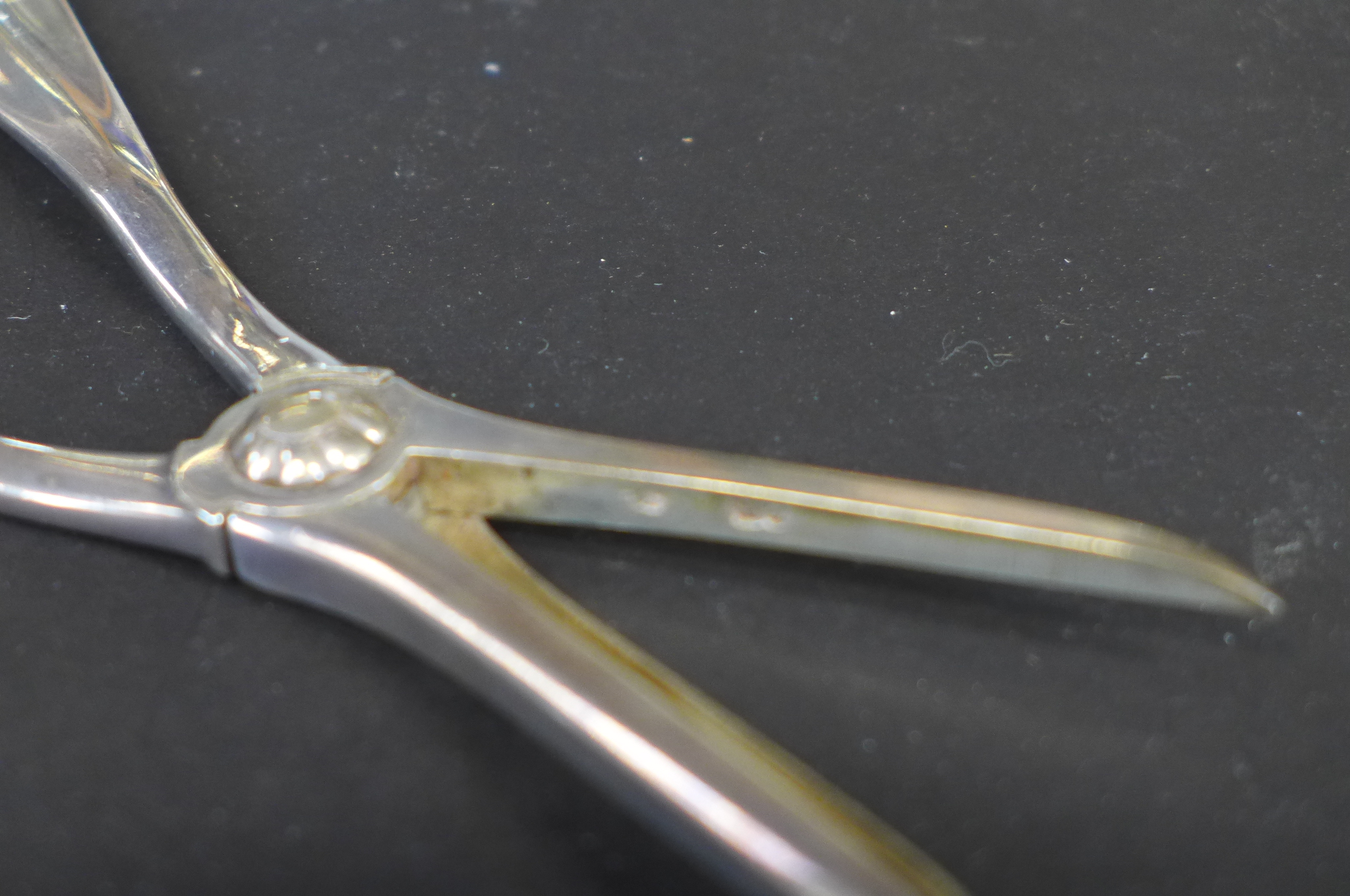 A pair of silver grape shears and assorted silver flatware, weighable silver approx 5.1 troy oz - Image 4 of 11