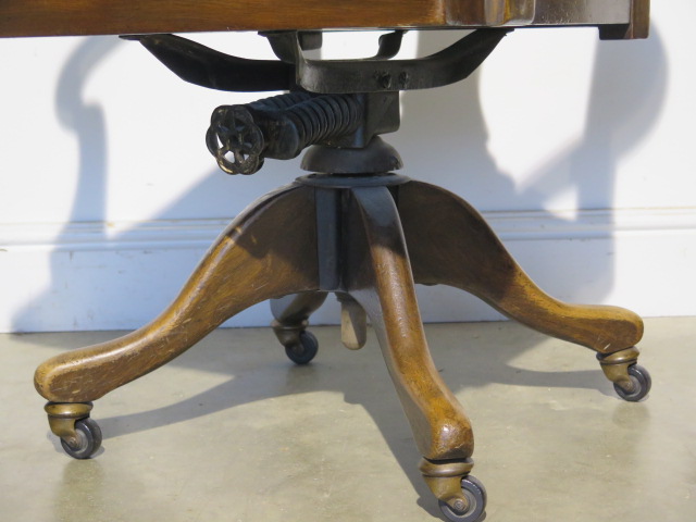 A 1920s walnut desk chair - Image 3 of 4