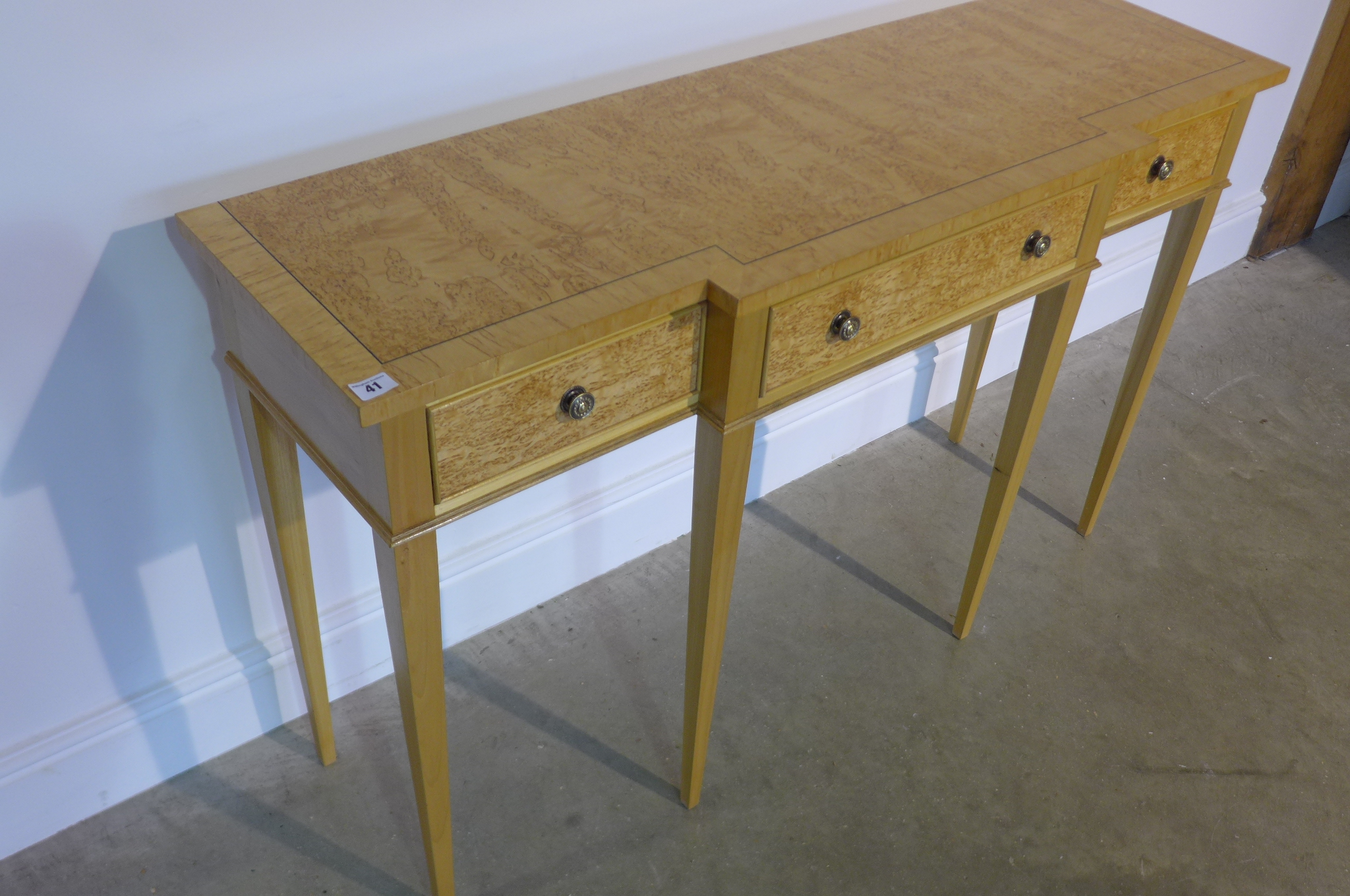 A birch breakfront side/hall table - 122cm wide x 77cm high x 38cm deep - Image 2 of 2