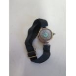 A pretty 9ct gold ladies manual wind wristwatch, not working, total weight approx 10 grams