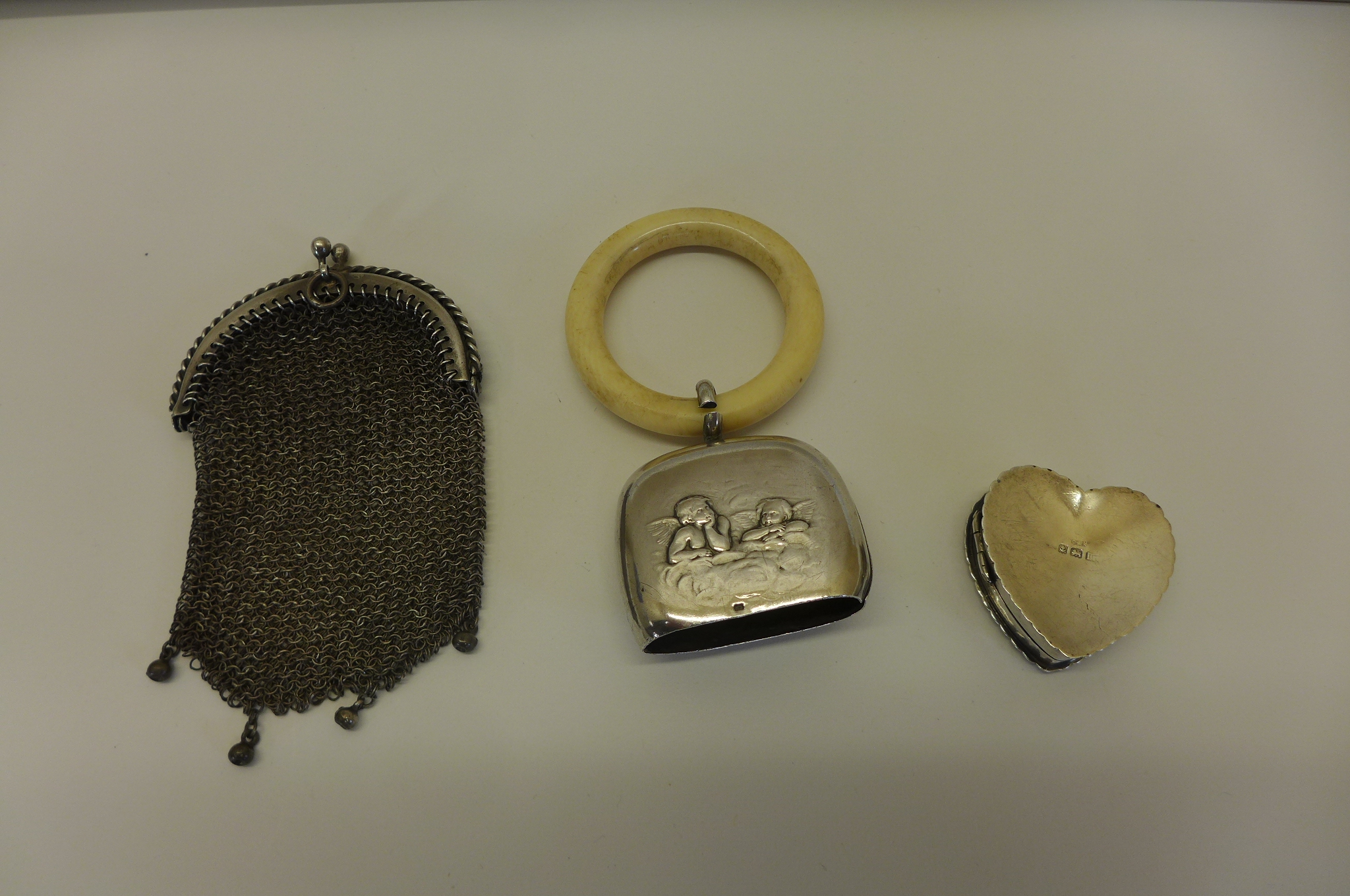 A silver heart shaped pill box with engraved ribbon and floral decoration, a silver coin purse, - Image 2 of 2