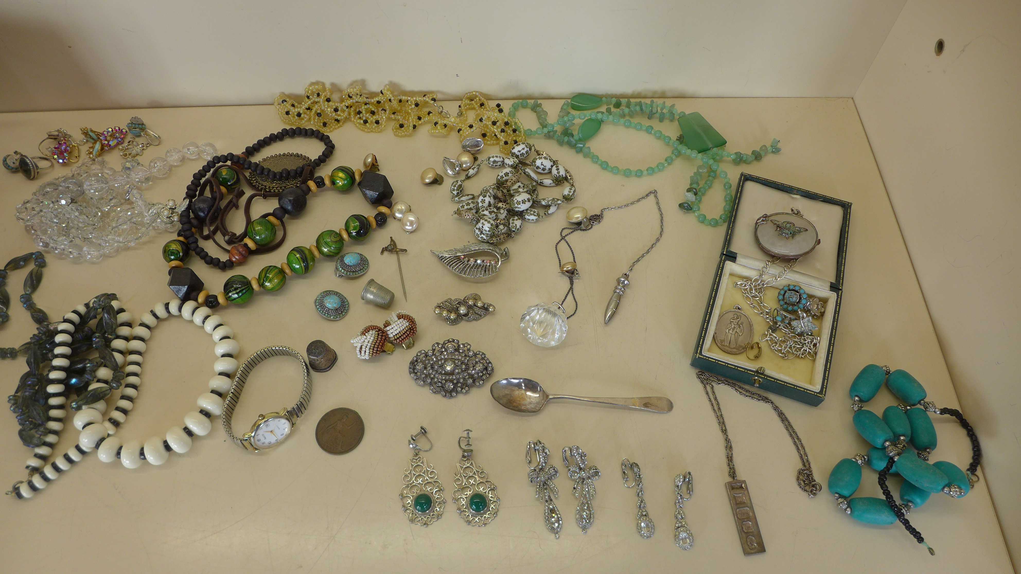 A collection of assorted costume and other jewellery including some silver in a satin wood box - Image 2 of 3